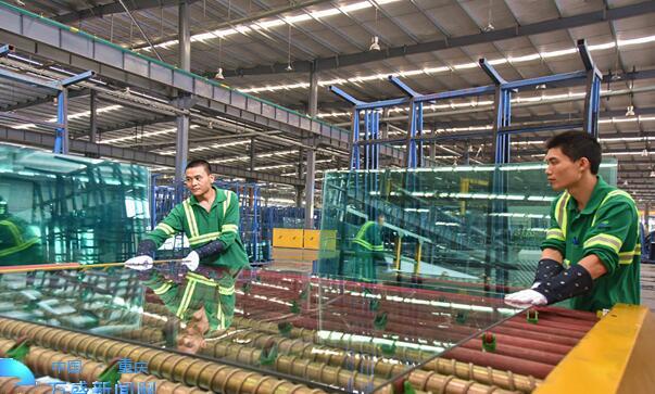 重庆玻璃厂扩大生产